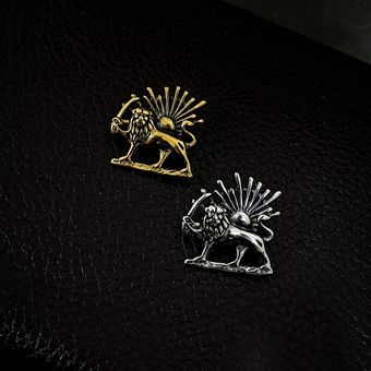 سنجاق سینه شیروخورشید