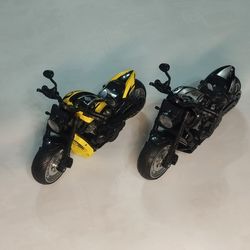 اسباب بازی موتور فلزی موزیکال