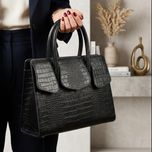 کیف دوشی چرم طبیعی زنانه الماچرم مدل برگ