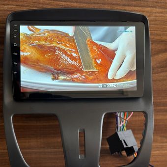 قاب مانیتور 9 اینچ ساینا و کوییک..کوئیک