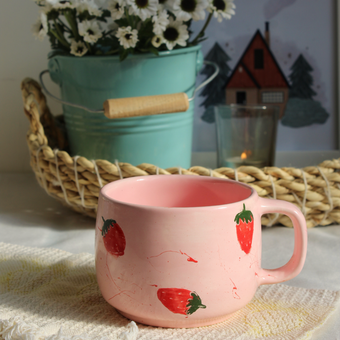 ماگ توت فرنگی درشت