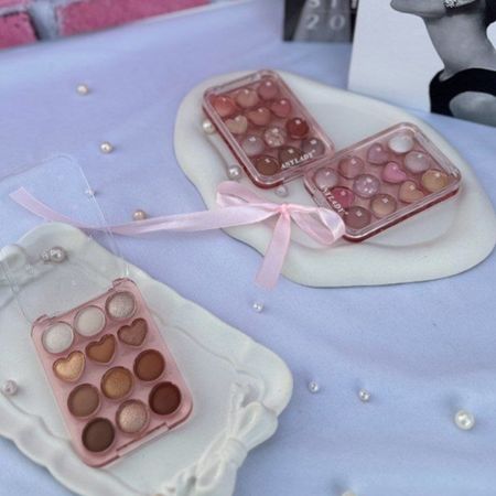 پالت سایه 12 رنگ ANYLADY🕯