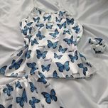 تاپ و شورتک ساتن طرح پروانه آبی و اسکرانچی مو