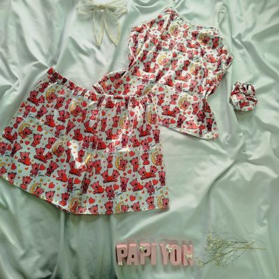 تاپ و شورتک ساتن طرح خرس های عاشق