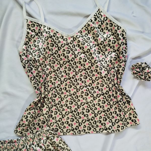 تاپ و شورتک ساتن طرح پلنگی