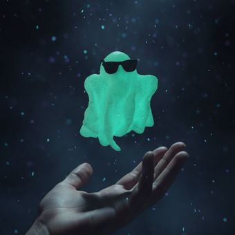 آویز ماشین روح عینکی شبتاب