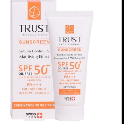 کرم ضد آفتاب و کنترل چربی (پوست مختلط تا چرب) (فاقد رنگ)