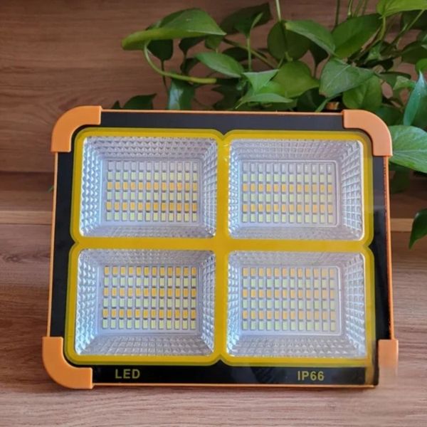 🔥 پروژکتور خورشیدی شارژی SL-D8 | ضدآب IP66 | پاوربانک اضطراری | مناسب قطعی برق