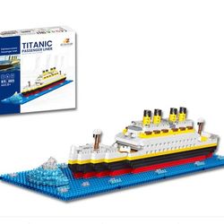 لگو ساختنی مدل کشتی تایتانیک titanic و دریا