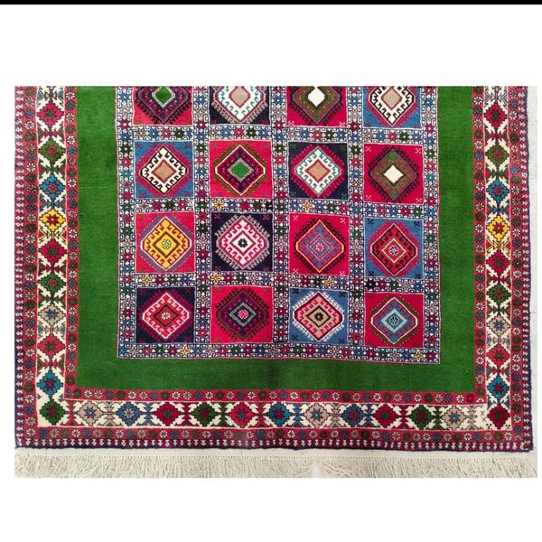 فرش دستباف سایز قالیچه (تمام پشم یلمه نقشه دور خلوت خشتی)