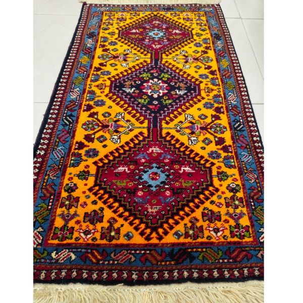 فرش دستباف سایز پادری یا پشتی (تمام پشم یلمه نقشه حوضی زمینه زرد طلایی) کد 5681