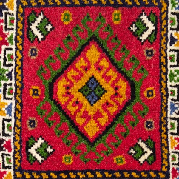 فرش دستباف سایز پادری یا پشتی (تمام پشم یلمه نقشه خشتی ) کد 6181