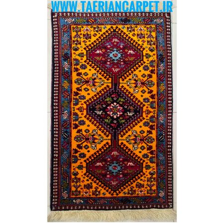فرش دستباف سایز پادری یا پشتی (تمام پشم یلمه نقشه حوضی زمینه زرد طلایی) کد 5681