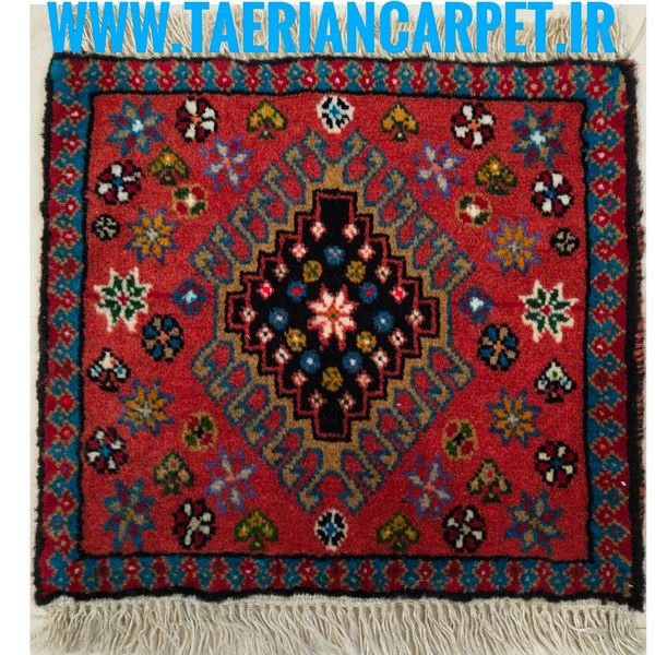 فرش دستباف زمینه مسی سایز زیرتلفنی چهل سانتیمتری (تمام پشم یلمه طرح تک حوض) کد6266