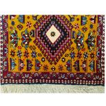 فرش دستباف سایز پادری یا پشتی زمینه زرد طلایی (تمام پشم یلمه طرح حوضی) کد 6184