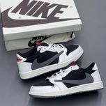 نایک تراویس اسکات ویتنامی درجه1