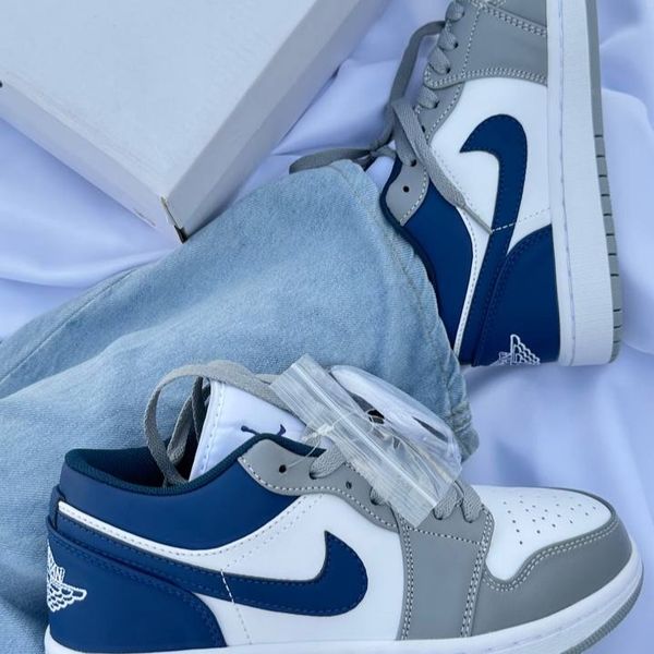 کتونی نایکی ایر جردن وان لو بدون ساق فرنچ بلو Nike Air Jordan 1 Low Stealth French Blue