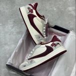 ترویس استوسی ویتنامی