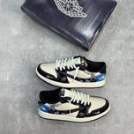 تراویس نورت فیس ویتنامی