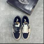 نایک تراویس  اسکات دیور ویتنامی درجه1