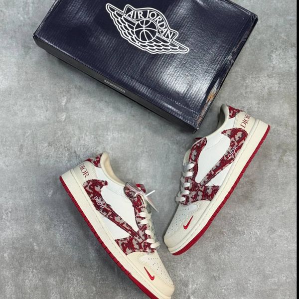 نایک تراویس اسکات ویتنامی درجه1 دیور  قرمز