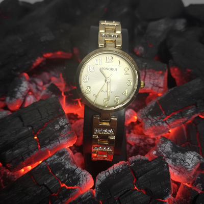 ساعت hongrui طلایی بند نگینی