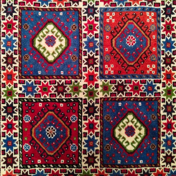 فرش دستباف سایز قالیچه زمینه لاکی خلوت (تمام پشم یلمه نقشه دور خلوت خشتی) کد6279