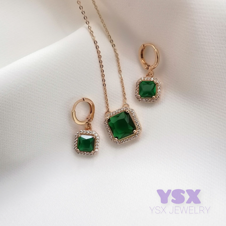 نیمست جواهری زمردی مربعی از برند YSX