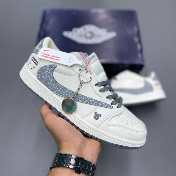 نایک ترویس اسکات کاز