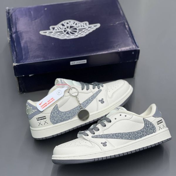 نایک ترویس اسکات کاز