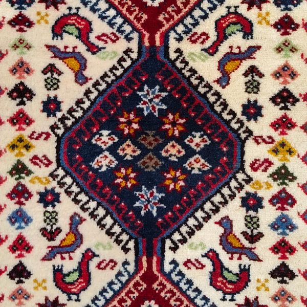 فرش دستباف سایز پادری یا پشتی زمینه کرم (تمام پشم یلمه طرح حوضی ) کد6191