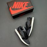 نایک تراویس اسکات ویتنامی