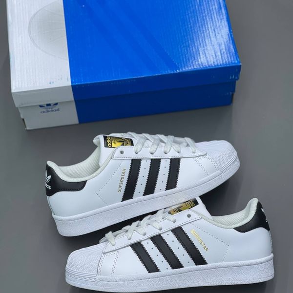 ادیداس سوپر استار ویتنامی