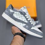 ترویس اسکات لویی ویتون نقره ای