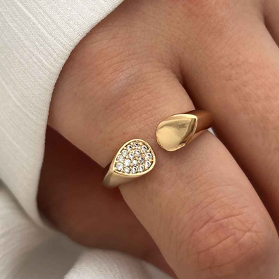 انگشتر نعل نگین‌دار از برند ژوپینگ