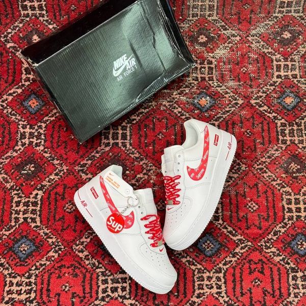 ایرفورس سوپریم قرمز سفید