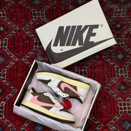 ترویس اسکات دخترانه