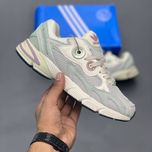 کفش کتونی ورزشی آدیداس استییرadidas Astir سفید