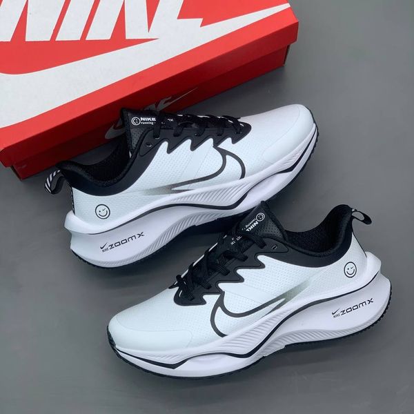 نایک زوم لبخندی ویتنام