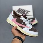 تراویس اسکات زنانه