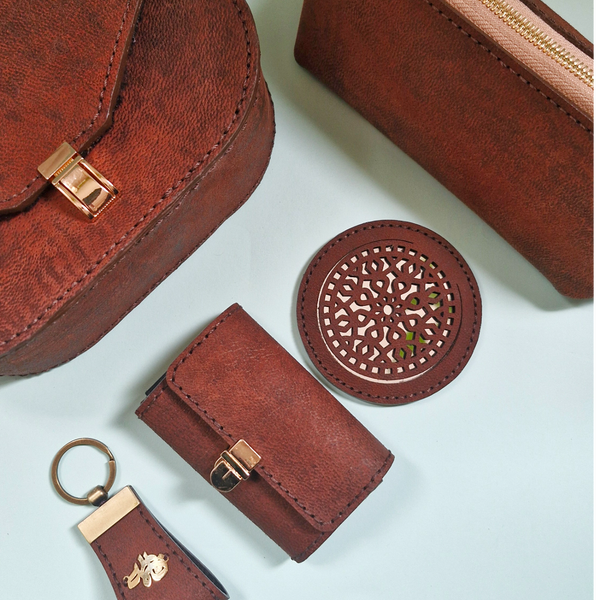 ست 5 تیکه چرمی دخترونه با چرم هورس شتری