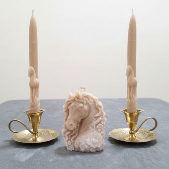 پک سه تایی شمع قلمی و شمع کتیبه اسب رنگ کرمی و سفید