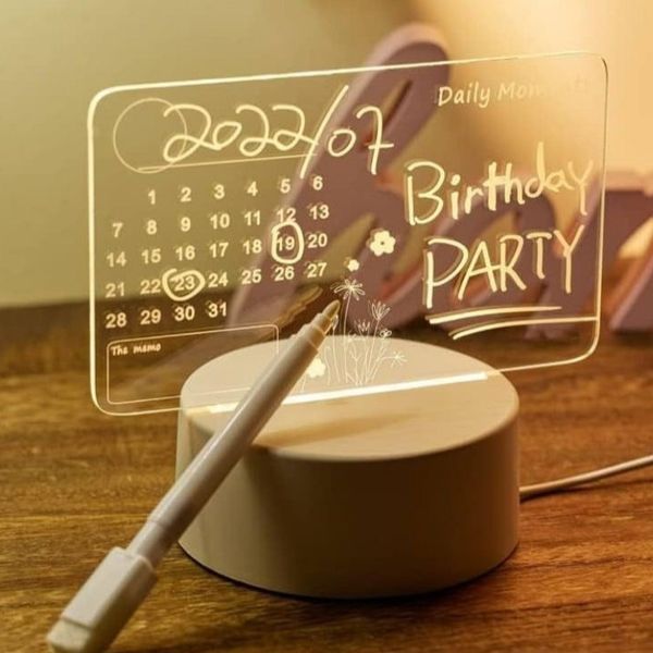 چراغ نئونی تولد