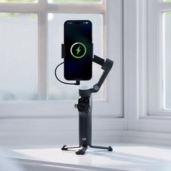 گیمبال حرفه ای موبایل مدل DJI Osmo Mobile 8 Smartphone Gimbal (چرخش 360 درجه و قابلیت دنبال کردن سوژه)