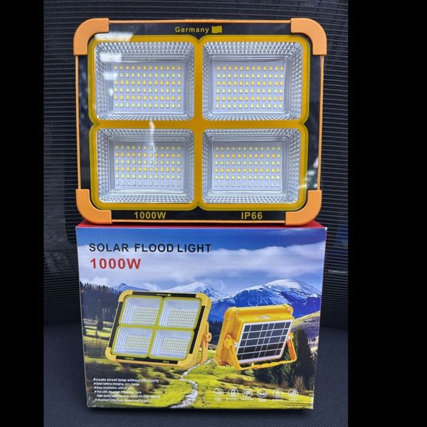چراغ سولار 1000وات باپاوربانک
