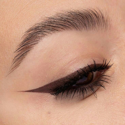 خط چشم قهوه ای دوسه