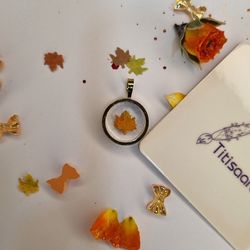 گردنبند برگ پاییزی طرح 1