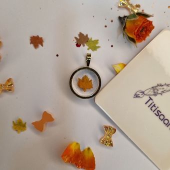 گردنبند برگ پاییزی طرح 1