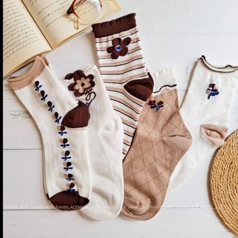 جوراب گل قهوه ای