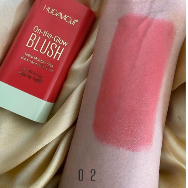 رژگونه استیکی هدی موجی